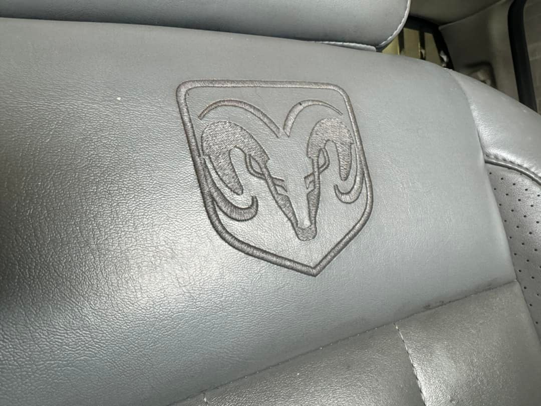 Dodge RAM 3500 Heavy Duty Turbo Diesel - Image 16