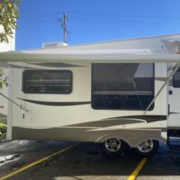 2013 Keystone Cougar 333MKS Fifth Wheel Travel Trailer - Image 9