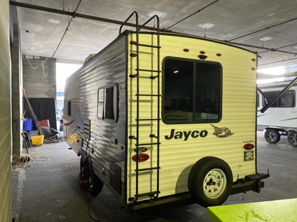 2020 Jayco Jay Flight 212QBW Rocky Mountain Travel Trailer - Image 8