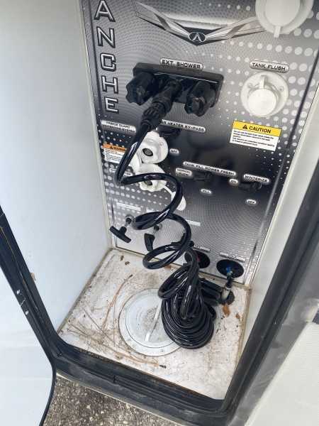 2022 Keystone Avalanche 390DS - Image 38