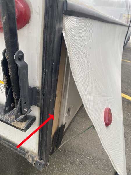 2022 Keystone Avalanche 390DS - Image 36