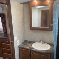 2013 Keystone Cougar 333MKS Fifth Wheel Travel Trailer - Image 27