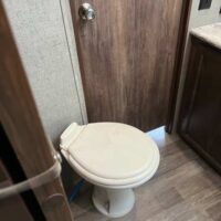 2017 Keystone Cougar 33MLS Travel Trailer - Image 22