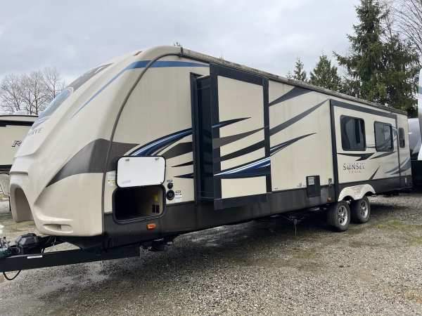 2015 Crossroad Sunset 32RL - Image 4