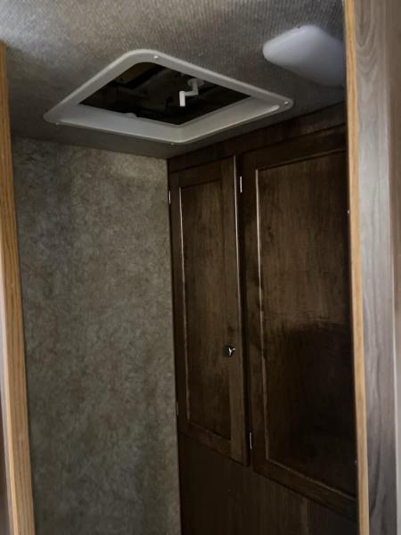 2018 80WSL Travelaire Camper - Image 20