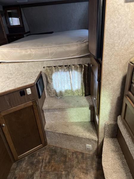 2018 80WSL Travelaire Camper - Image 10