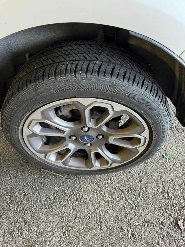 2019 Ford EcoSport Titanium AWD - Image 22