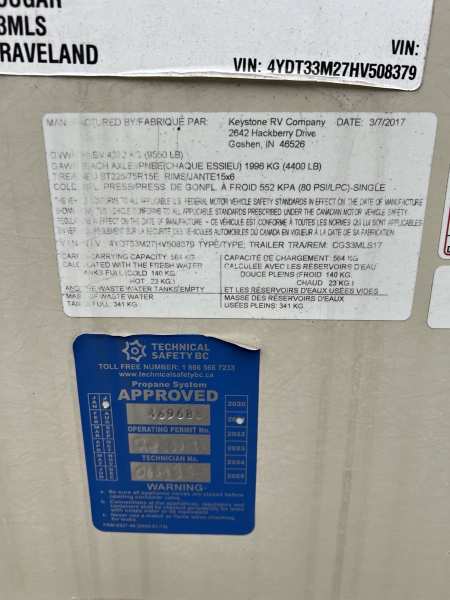 2017 Keystone Cougar 33MLS Travel Trailer - Image 34