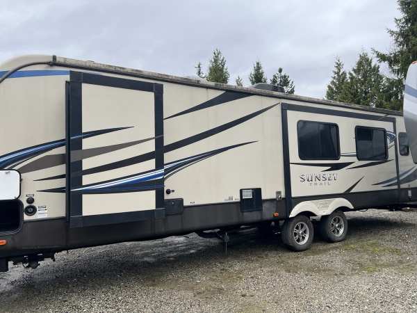 2015 Crossroad Sunset 32RL - Image 6