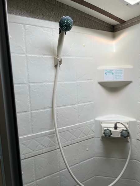 2017 Keystone Cougar 33MLS Travel Trailer - Image 21