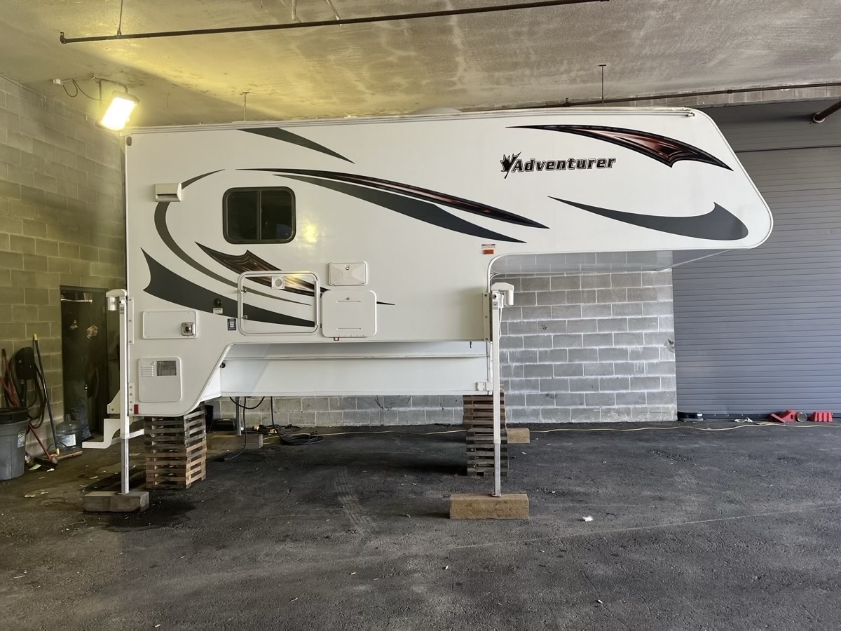 2019 Alpine Adventure Camper - Image 3