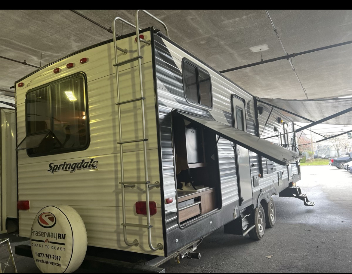 2014 Keystone Springdale 303BHSSR 30 - Image 5
