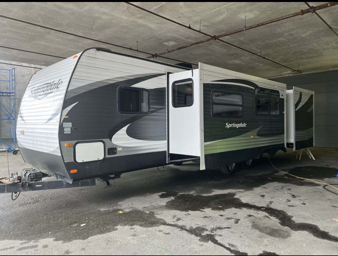 2014 Keystone Springdale 303BHSSR 30 - Image 4