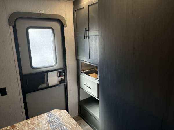 2022 Dutchmen Aspen Trail 2860RLS - Image 18