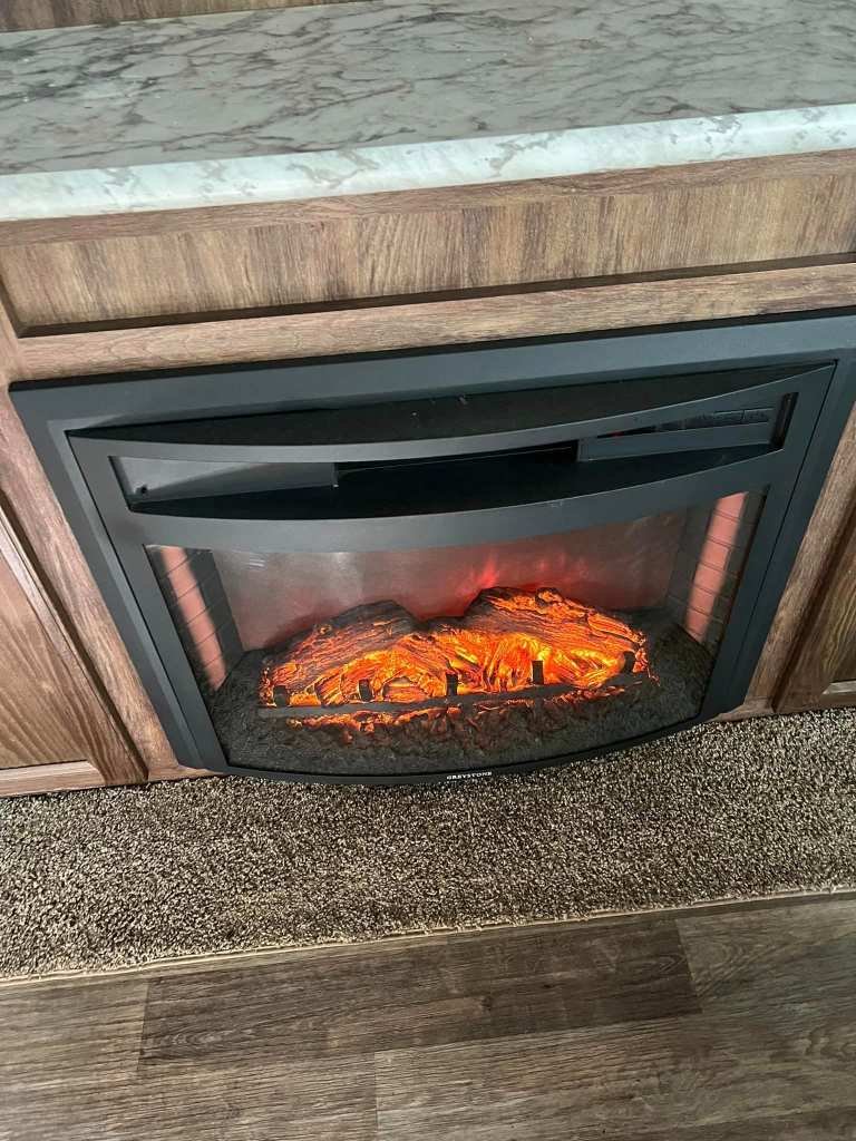 2017 Keystone Cougar 33MLS Travel Trailer - Image 16