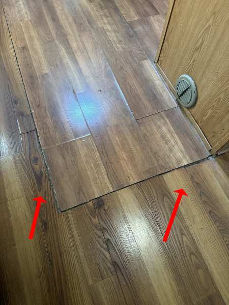 2008 Forest River Cardinal 35SB - Image 34