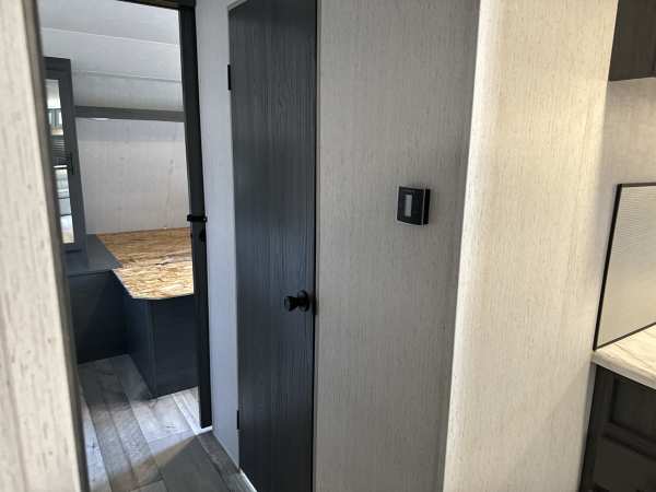 2022 Dutchmen Aspen Trail 2860RLS - Image 25
