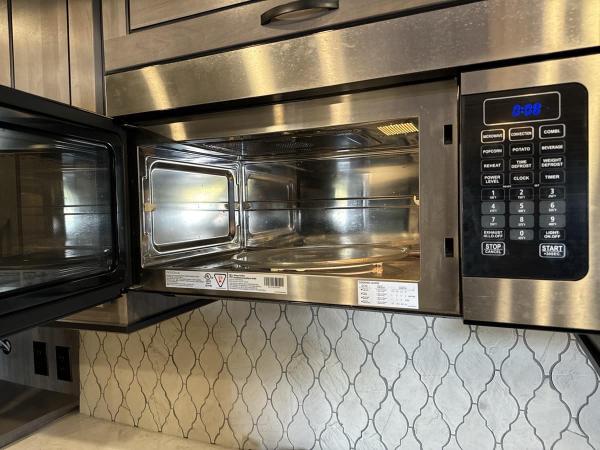 2022 Forest River Cedar Creek 345IK Fifth Wheel - Image 18