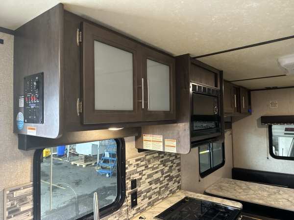 2021 Dutchmen MFG Coleman 202RD - Image 23