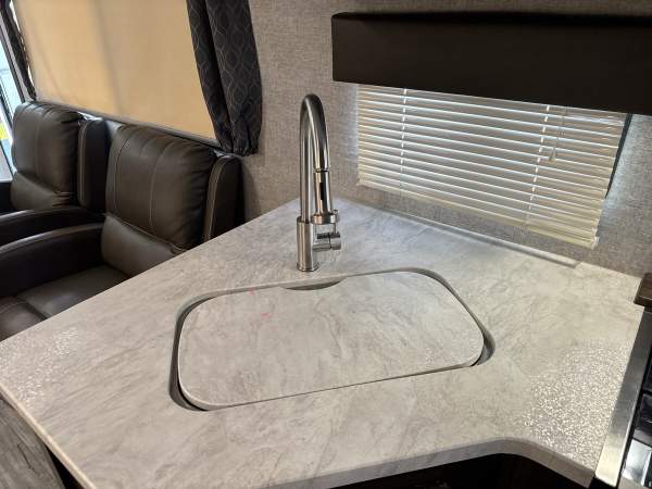 2019 Cherokee by Forest River Alpha Wolf Series M-27RK-L - Image 16