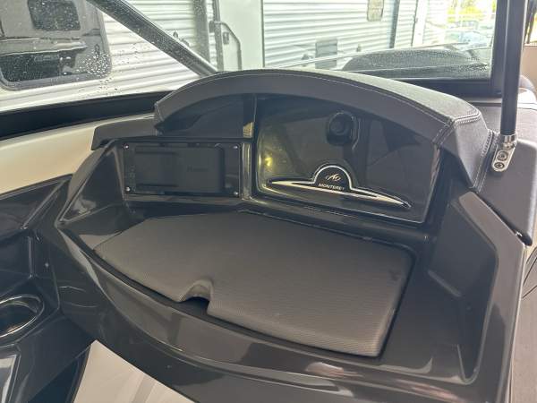 2023 Monterey 238SS Bowrider - Image 14