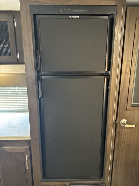 2019 Cherokee by Forest River Alpha Wolf Series M-27RK-L - Image 18