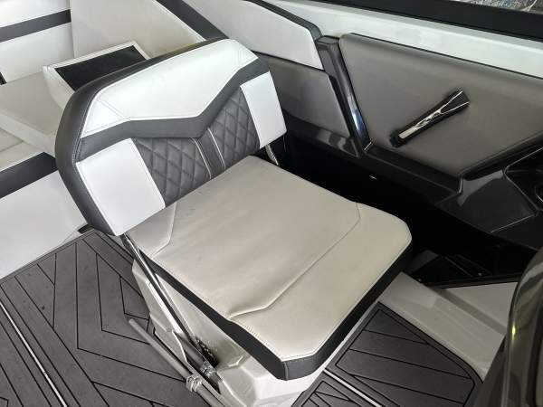 2023 Monterey 238SS Bowrider - Image 11