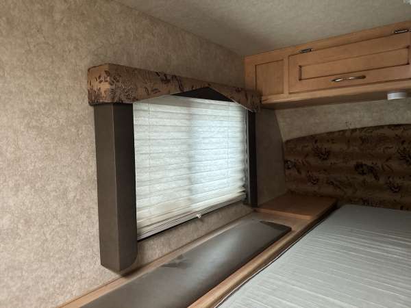 2014 Adventurer LP Camper 86SBS - Image 22