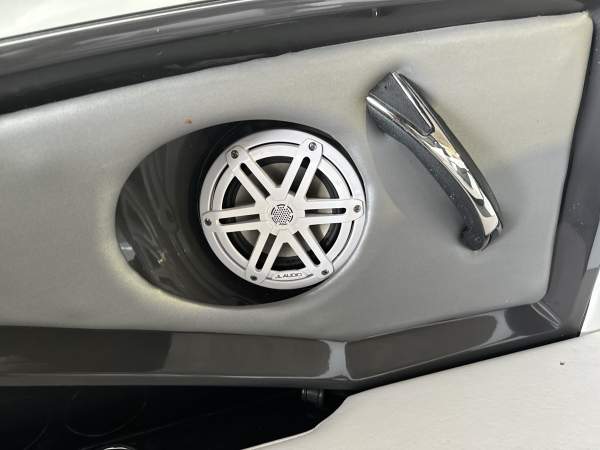 2023 Monterey 238SS Bowrider - Image 17