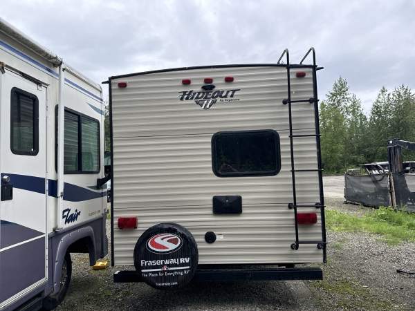 2017 Keystone Hideout 24BHS - Image 6