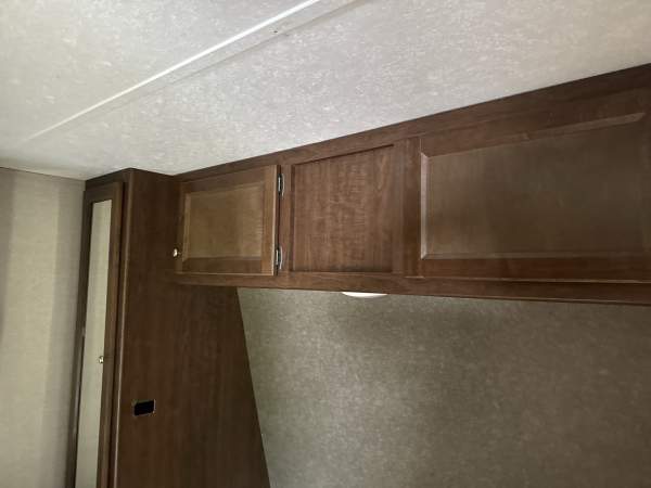 2017 Keystone Hideout 24BHS - Image 23