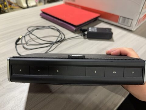 Bose Soundlink Wireless Speaker - Image 3