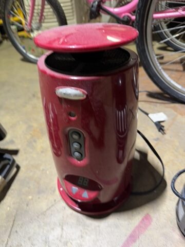 Assorted Items (Electric Heater, Fan, Lights, Mosquito Trap) - Image 4