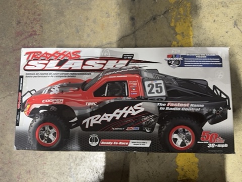 Traxxas Slash 1/10 RC Car - Image 3
