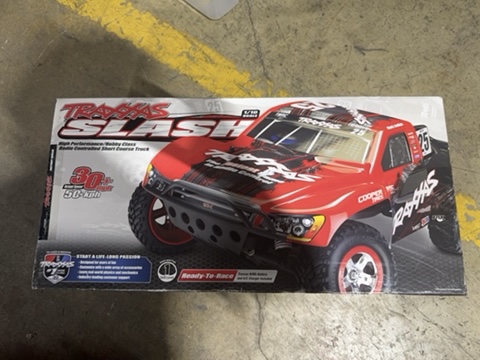 Traxxas Slash 1/10 RC Car