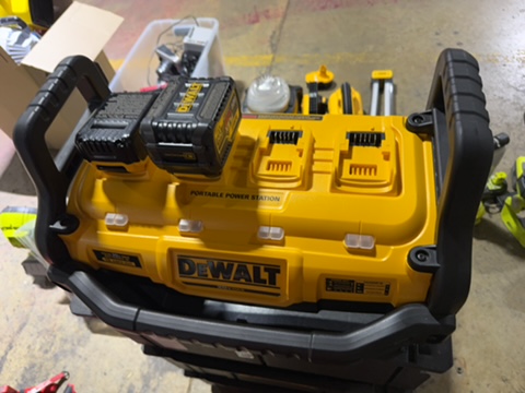 Assorted Dewalt Items Lot 2 - Image 3