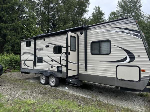 2017 Keystone Hideout 24BHS - Image 5