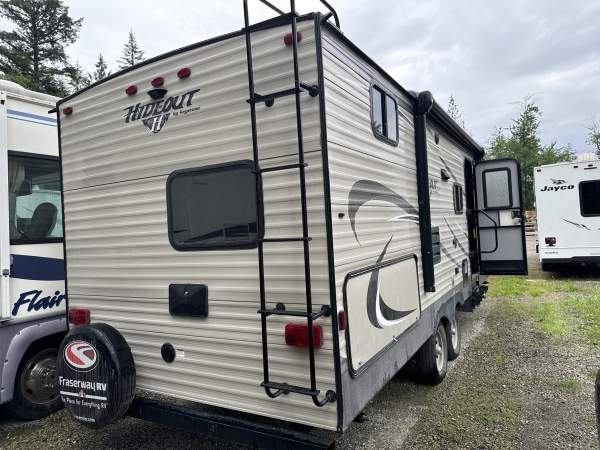 2017 Keystone Hideout 24BHS - Image 7