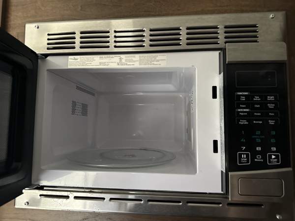 2017 Keystone Hideout 24BHS - Image 19