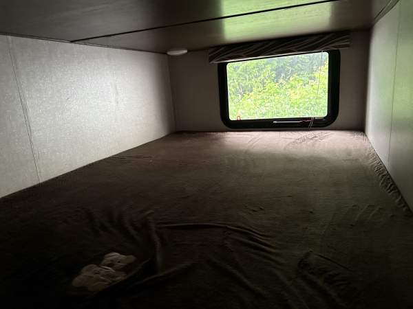 2017 Keystone Hideout 24BHS - Image 28