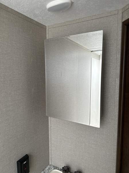 2017 Keystone Hideout 24BHS - Image 27