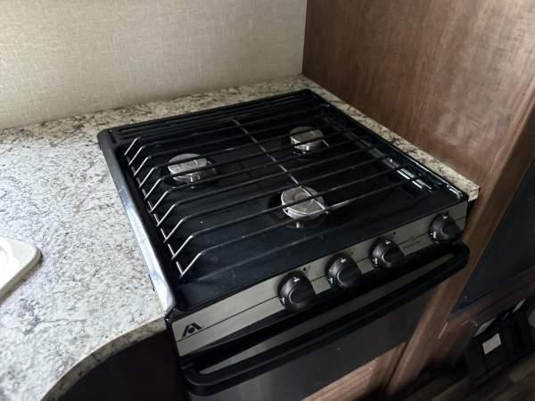 2017 Keystone Hideout 24BHS - Image 18