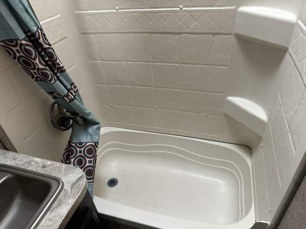 2017 Jayco Octane T32C Toy Hauler - Image 14