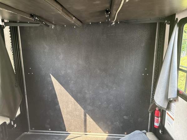 2017 Jayco Octane T32C Toy Hauler - Image 33