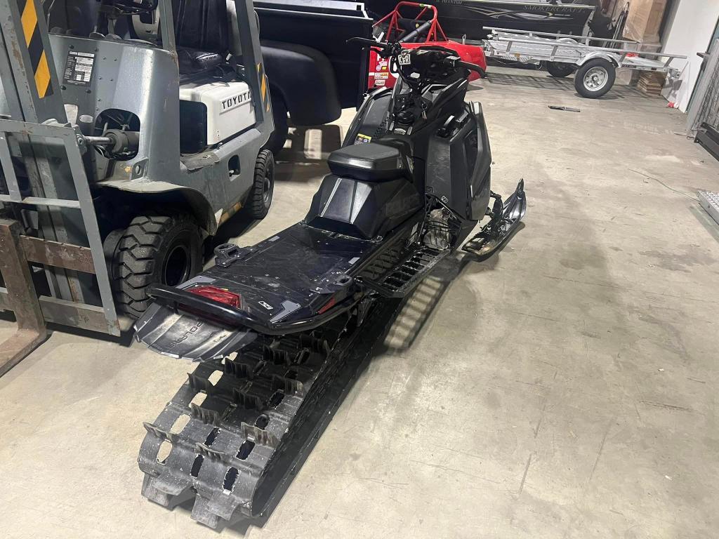 2022 Polaris Snowmobile Boost RMK Slash 165 - Image 5