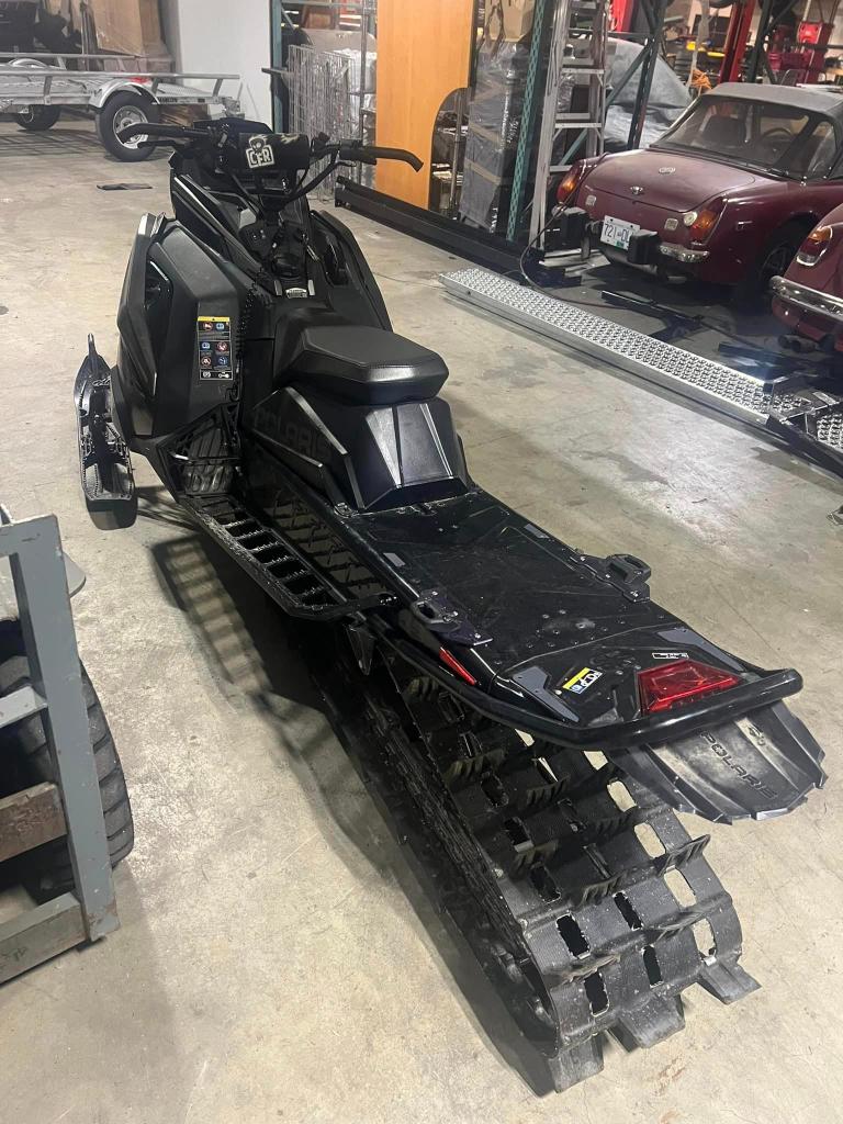 2022 Polaris Snowmobile Boost RMK Slash 165 - Image 6