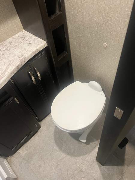 2019 Grand Design Imagine 17MKE - Image 14