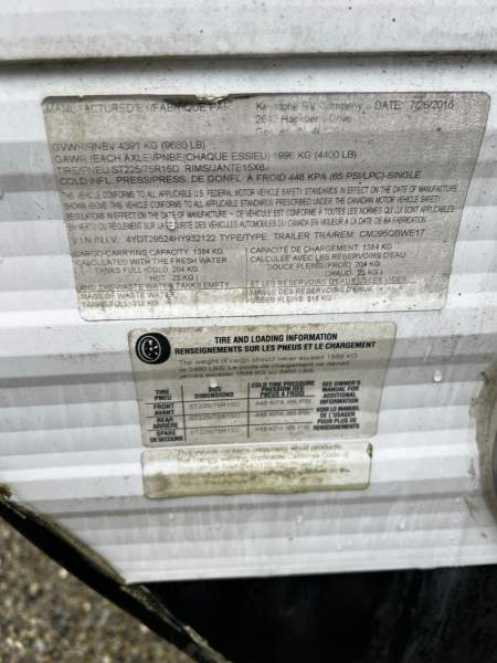 2017 Dutchmen Coleman 295QB - Image 26