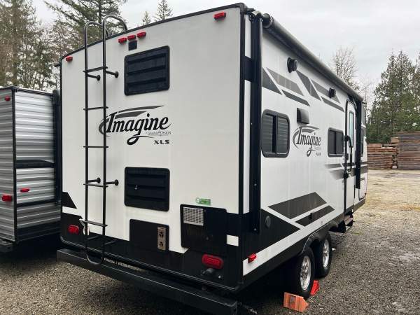 2019 Grand Design Imagine 17MKE - Image 4