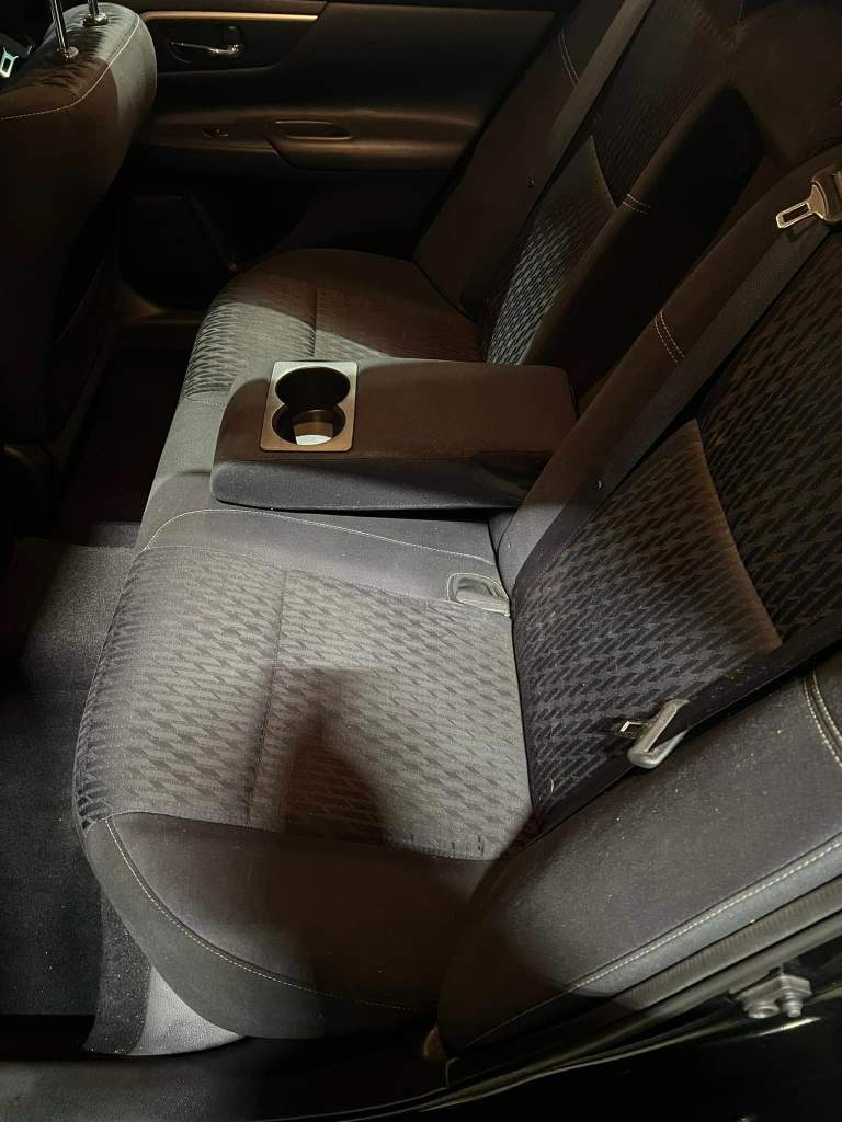 2018 Nissan Altima SV - Image 14